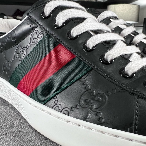 🛑SOLD🛑🐞GUCCI ACE SIGNATURE SNEAKER🐞 - Picture 6 of 9